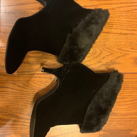 Vintage Cobbies Ankle Booties with Faux Fur - Picture 8 of 8